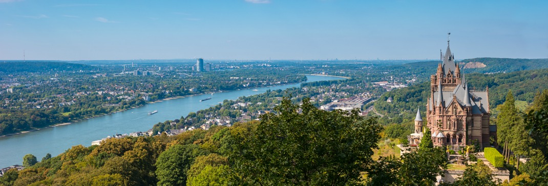 Blick über den Rhein in Köln.